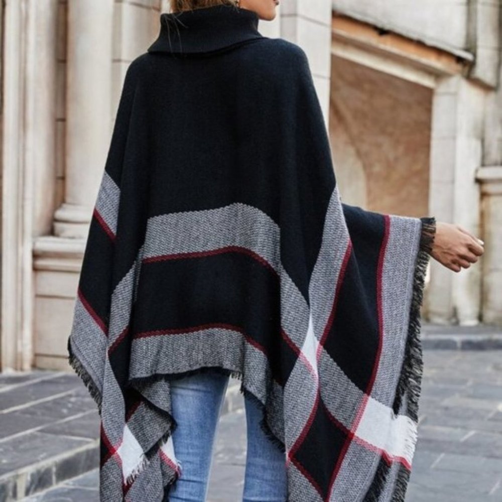 Modern Turtleneck Poncho! - Picture 6 of 11